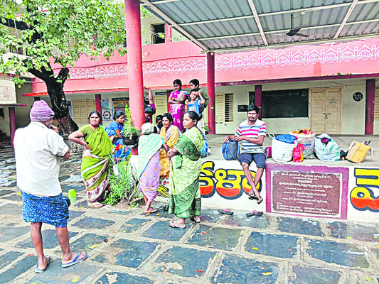 నేటి నుంచి యథావిధిగా పాఠశాలలు 2