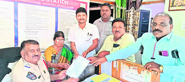 దివ్యాంగుల పింఛన్లపై వేధింపులు తగదు 1