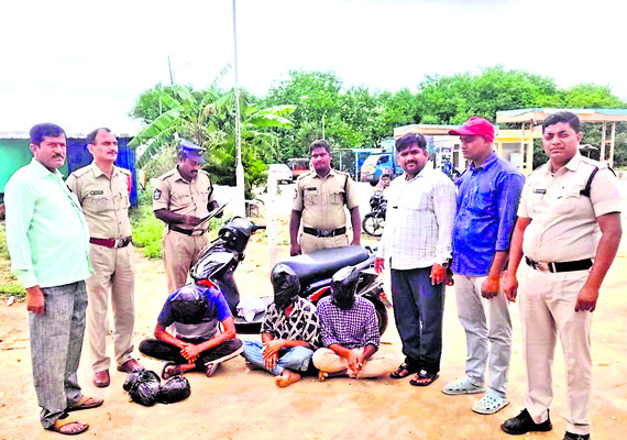 గంజాయి నిందితుల పట్టివేత1