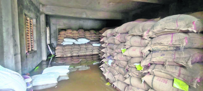 గోస్తనీ ఉగ్రరూపం2