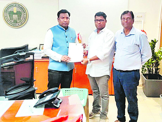 చిరుత కలకలం  
1