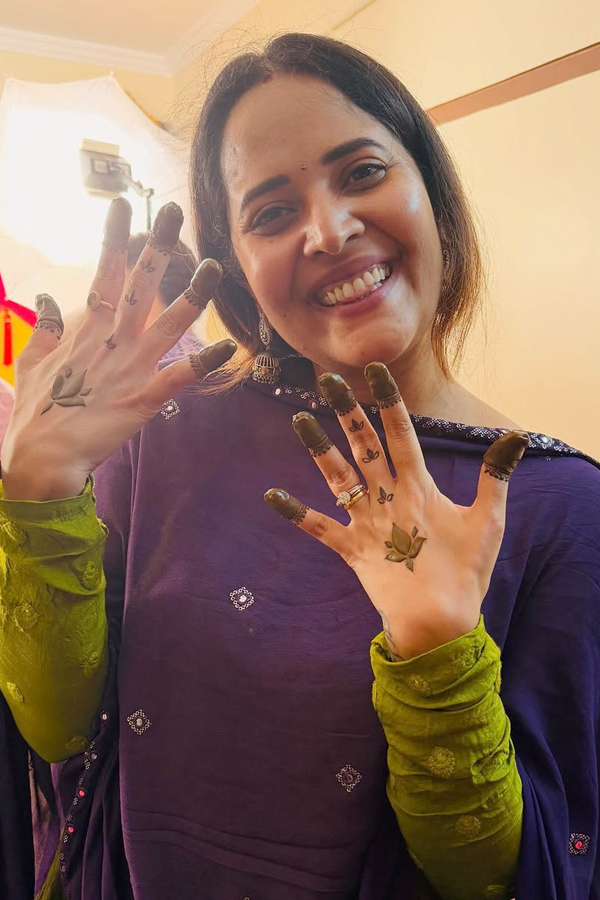 Anchor Anasuya Bharadwaj Enjoys At Her cousin sister Daughters wedding Photos5