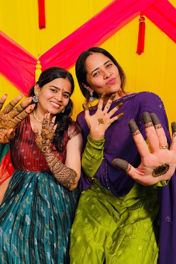 Anchor Anasuya Bharadwaj Enjoys At Her cousin sister Daughters wedding Photos7