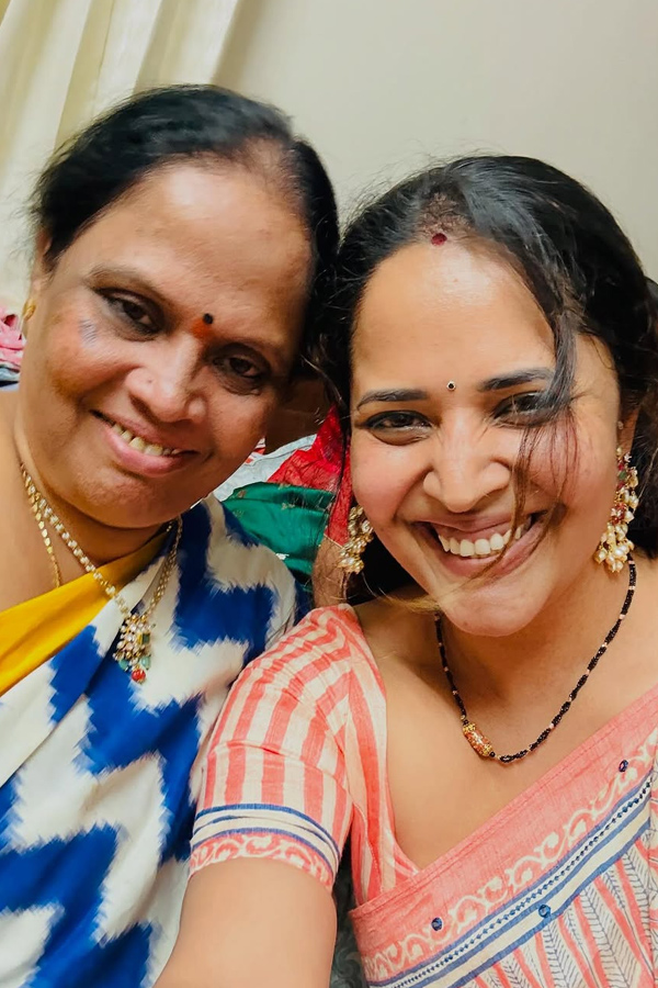 Anchor Anasuya Bharadwaj Enjoys At Her cousin sister Daughters wedding Photos9