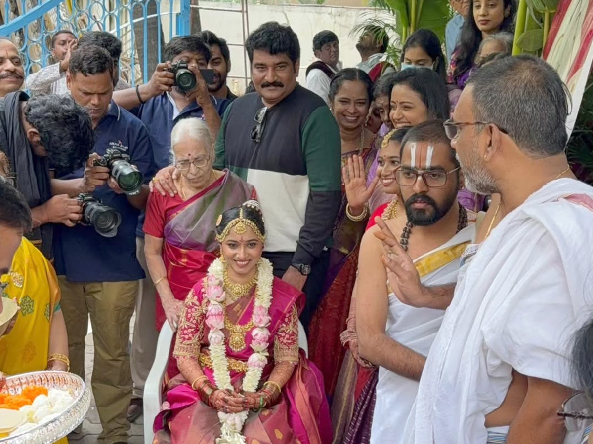 Anchor Suma Rajeev Kanakala Brother Daughter Wedding PHotos2
