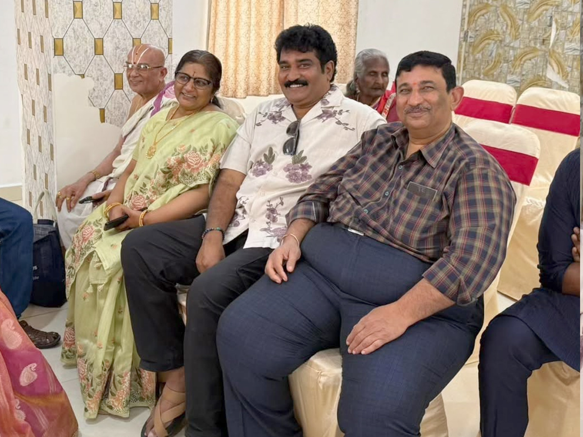 అన్న కూతురి పెళ్లిలో రాజీవ్ కనకాల- యాంకర్ సుమ సందడి (ఫోటోలు) | Anchor ...