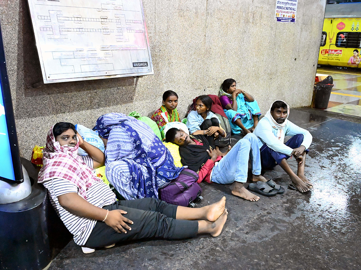 Cyclone Montha : Heavy Rainfall in Warangal District Photos11