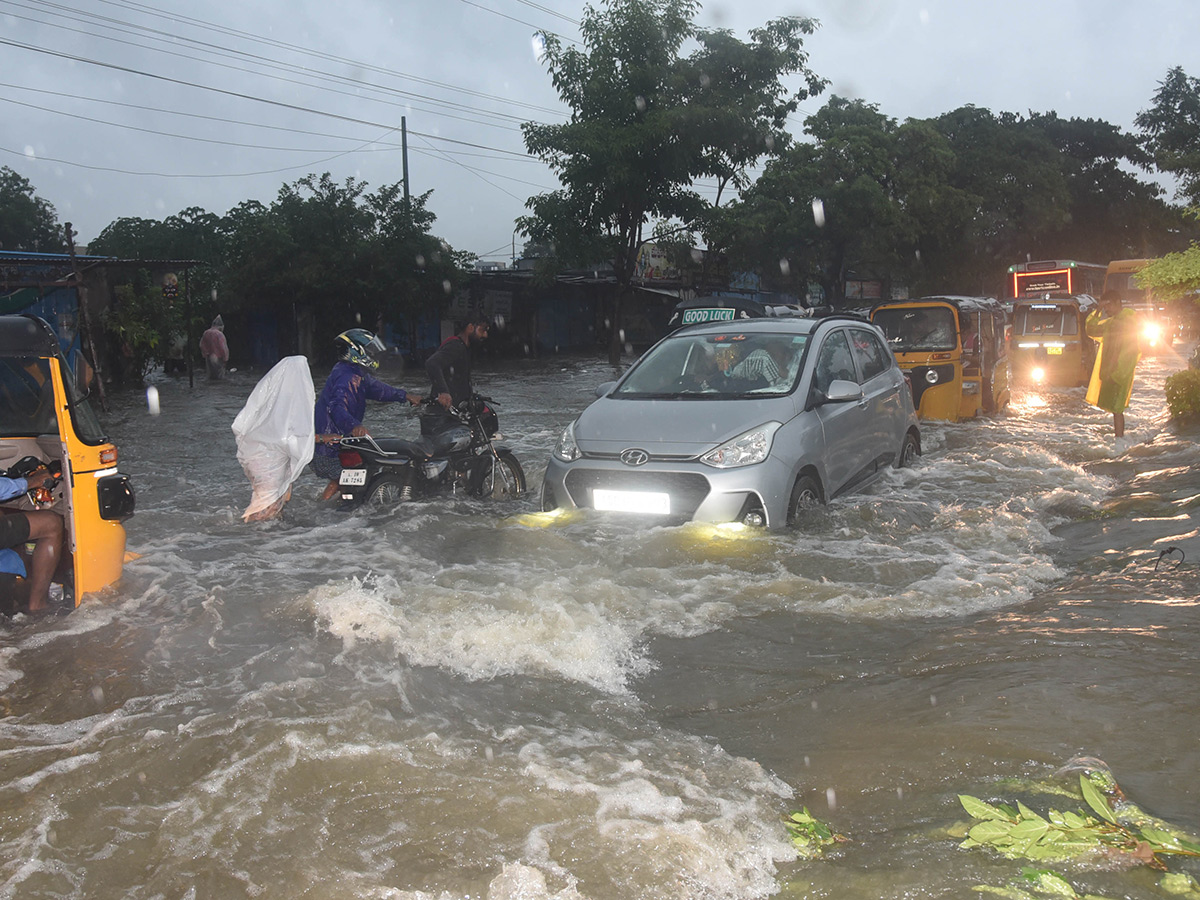 Cyclone Montha : Heavy Rainfall in Warangal District Photos20