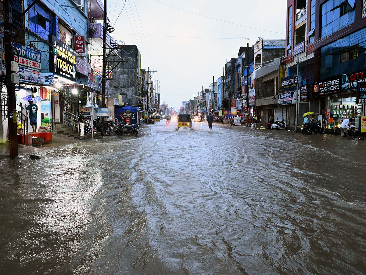 Cyclone Montha : Heavy Rainfall in Warangal District Photos24