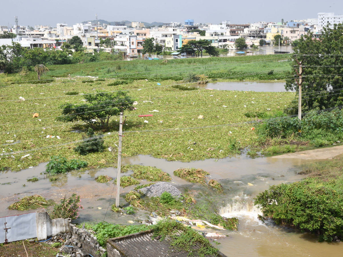 Cyclone Montha Effect : Heavy Floods In Warangal Photos12