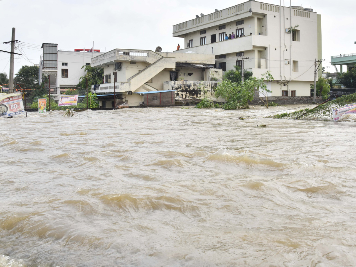 Cyclone Montha Effect : Heavy Floods In Warangal Photos13