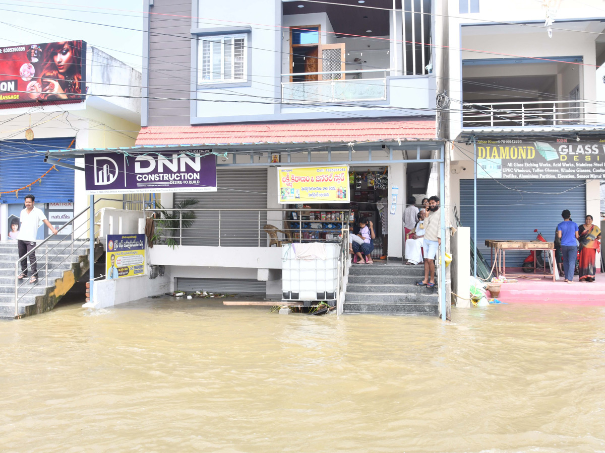 Cyclone Montha Effect : Heavy Floods In Warangal Photos15