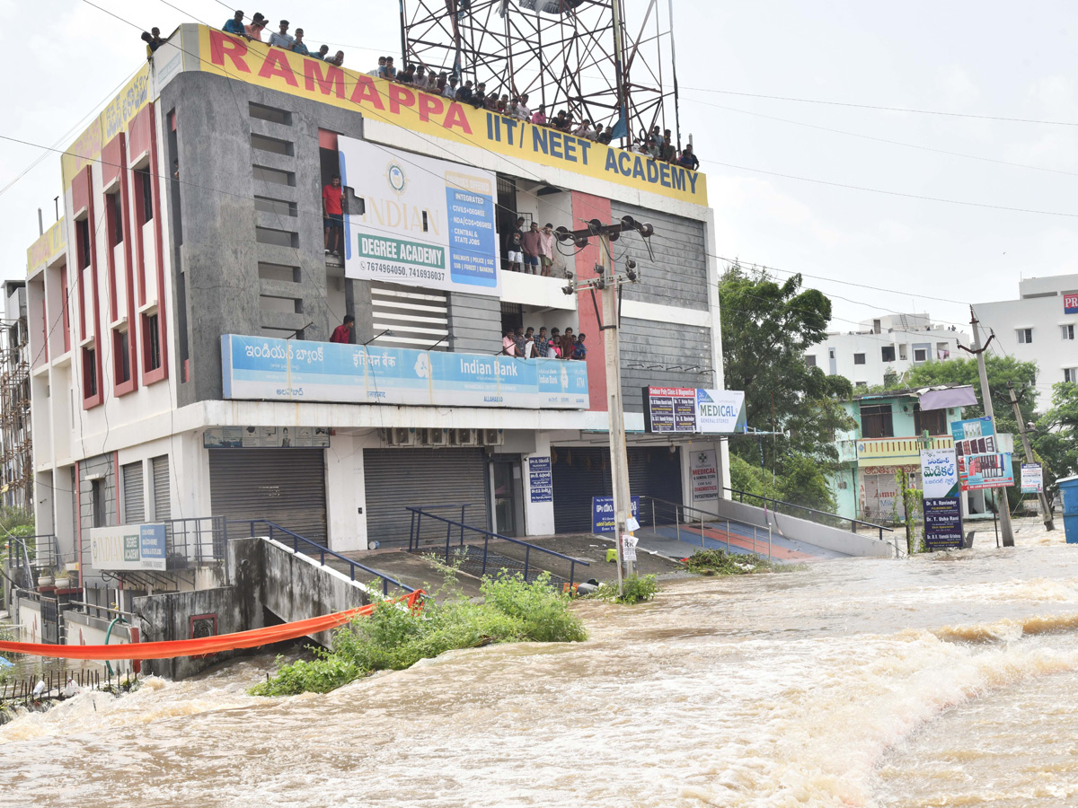 Cyclone Montha Effect : Heavy Floods In Warangal Photos25