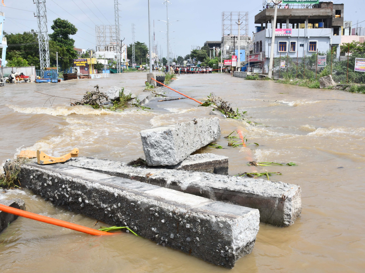 Cyclone Montha Effect : Heavy Floods In Warangal Photos26