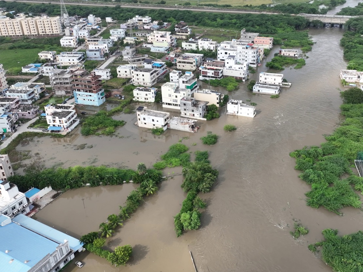 Cyclone Montha Effect : Heavy Floods In Warangal Photos36