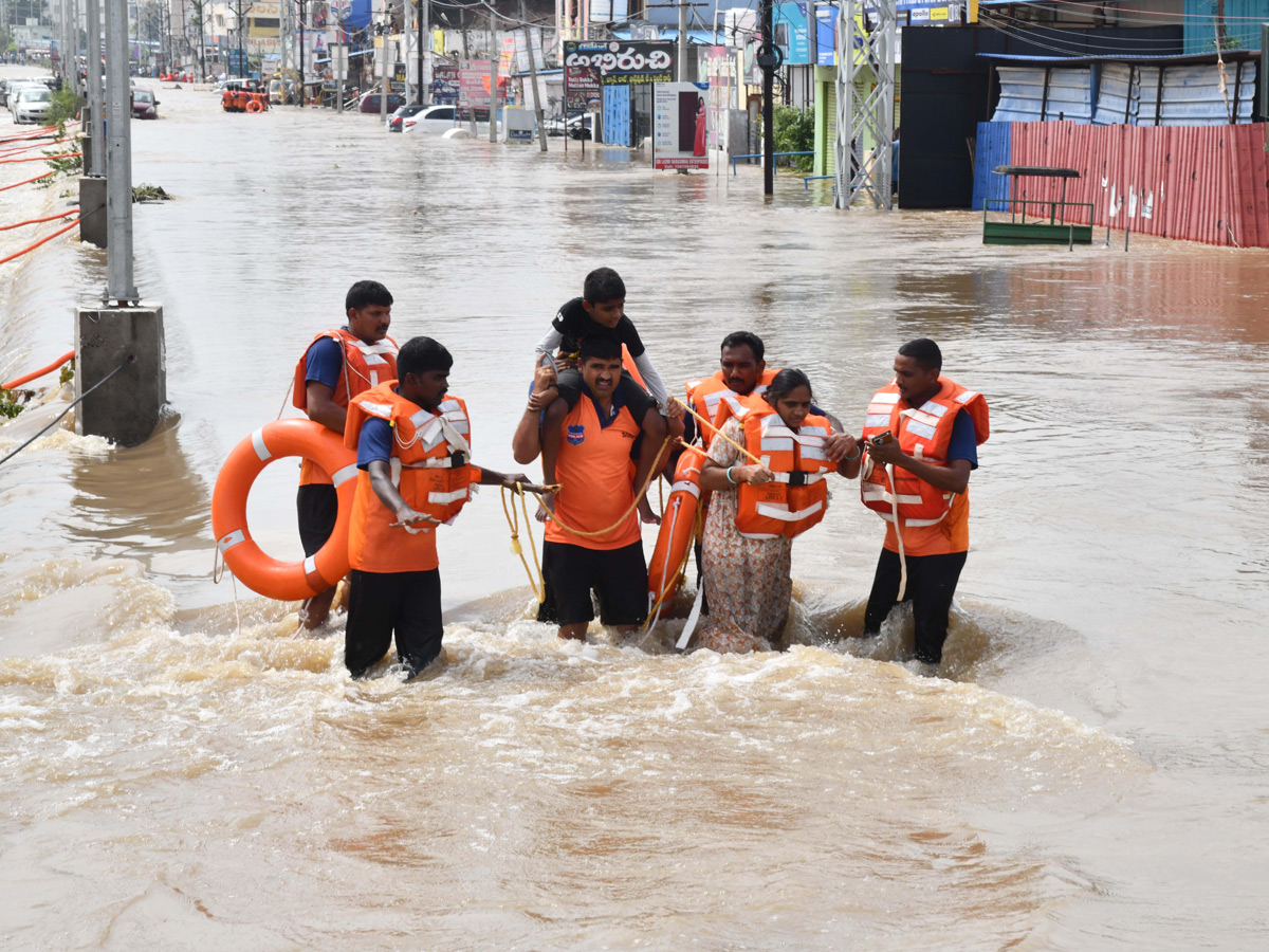 Cyclone Montha Effect : Heavy Floods In Warangal Photos39