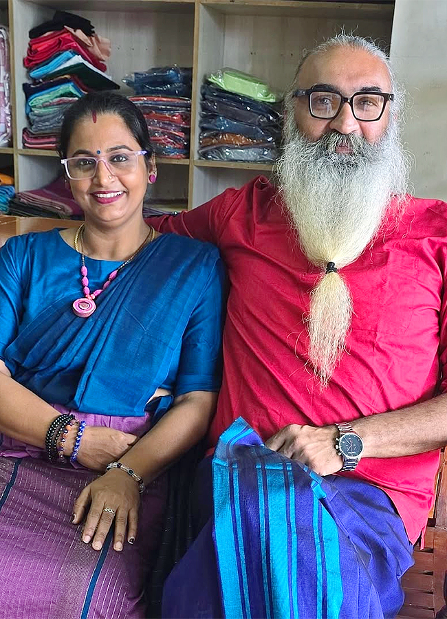 Kris Venugopal and Divya Sreedhar Wedding Anniversary Pics9