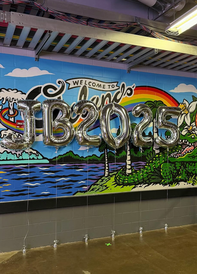 Priyanka Chopra had a fun time with her husband and daughter (Photos)13