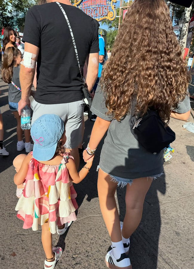 Priyanka Chopra had a fun time with her husband and daughter (Photos)5