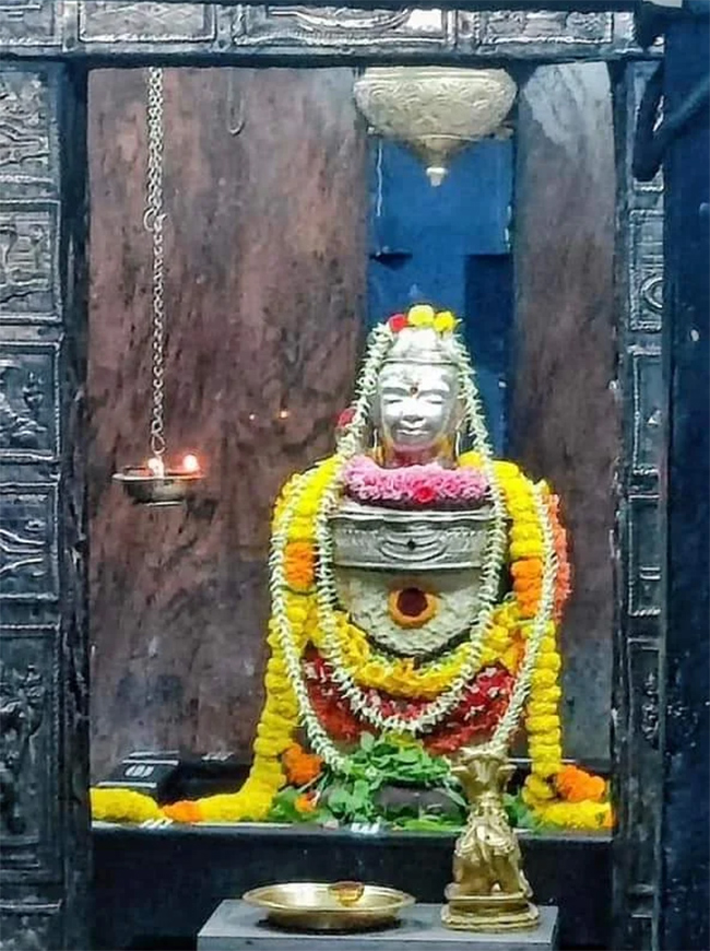 Somaramam Sri Someswara swamy Temple in Bhimavaram3