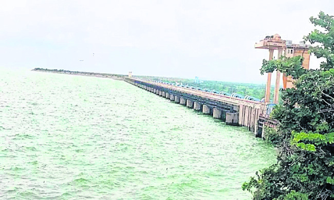 ఎస్సారెస్పీ 16 గేట్లు ఓపెన్3