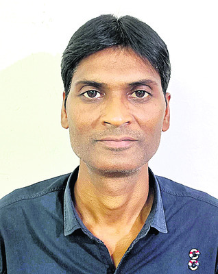 విదేశీ పర్యటనకు ముగ్గురు టీచర్లు1