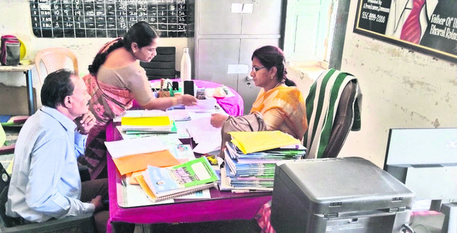 బీచుపల్లి ఆలయంలో  ఎంపీ ప్రత్యేక పూజలు  
2