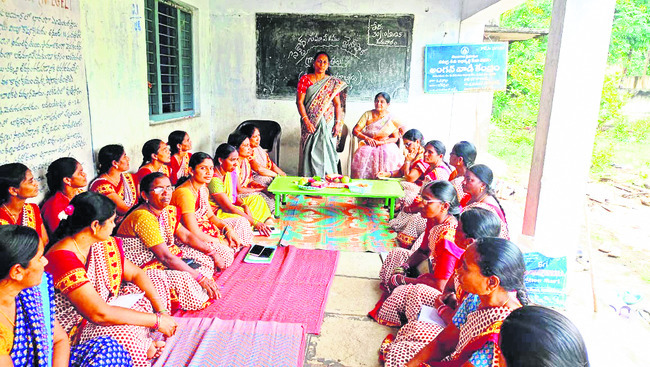 కోటగుళ్లలో  అదనపు కలెక్టర్ పూజలు
3