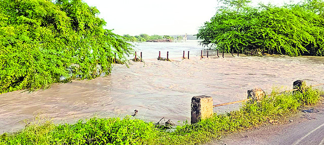 మోంథా తుపానును అడ్డుకొని ప్రాణ, ఆస్తినష్టం లేకుండా చేశా2