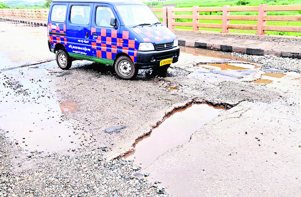 కూటమి కళ్లకు గంతలు! 2