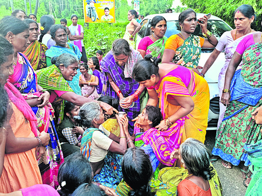 తునిపొలంలో తీవ్ర విషాదం1