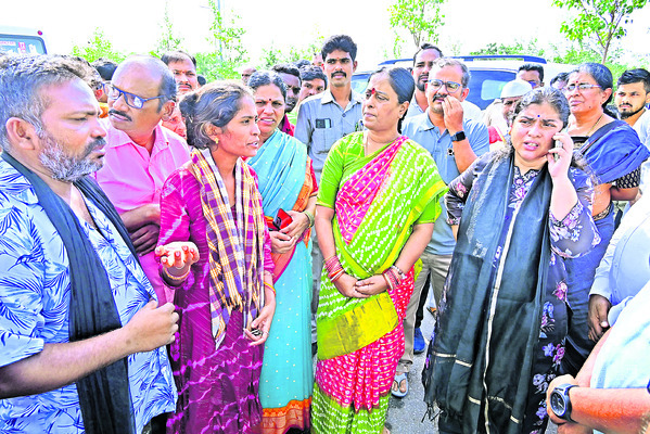 అధైర్యపడొద్దు.. ప్రభుత్వం అండగా ఉంటుంది1