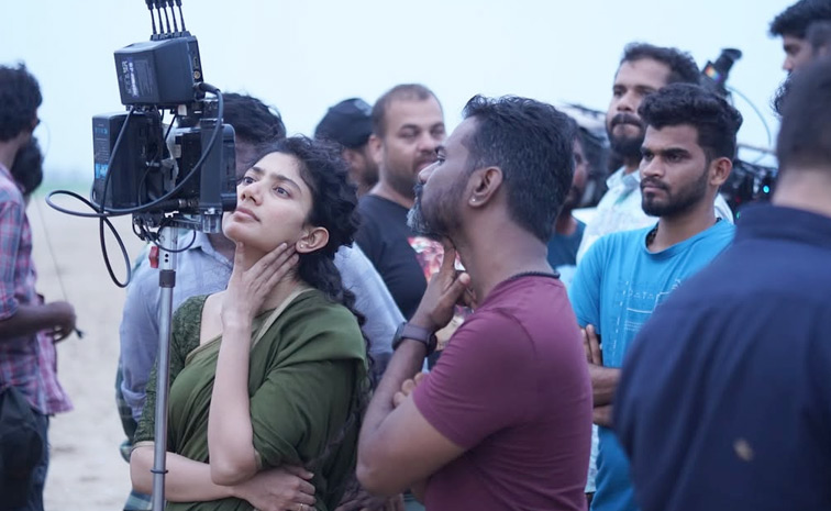 Actress Sai Pallavi Amaran Movie Memories Photos10