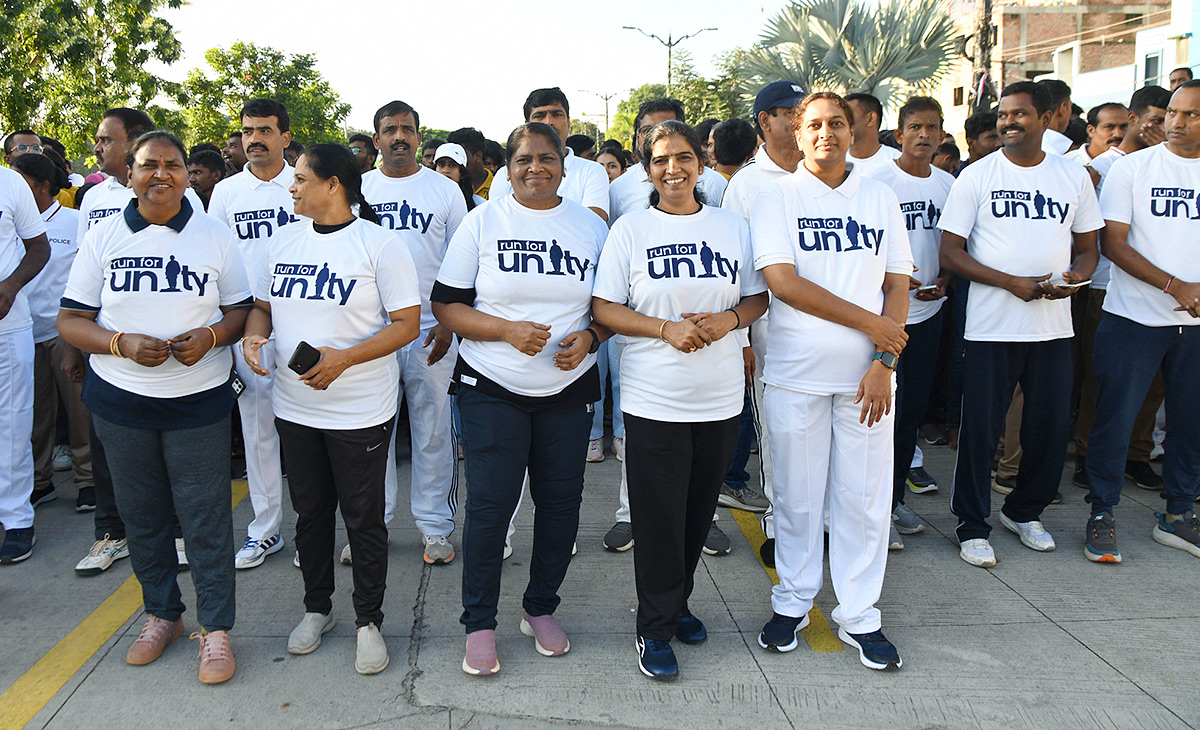 Hyderabad Police Ekta Run Peoples Plaza Photos11
