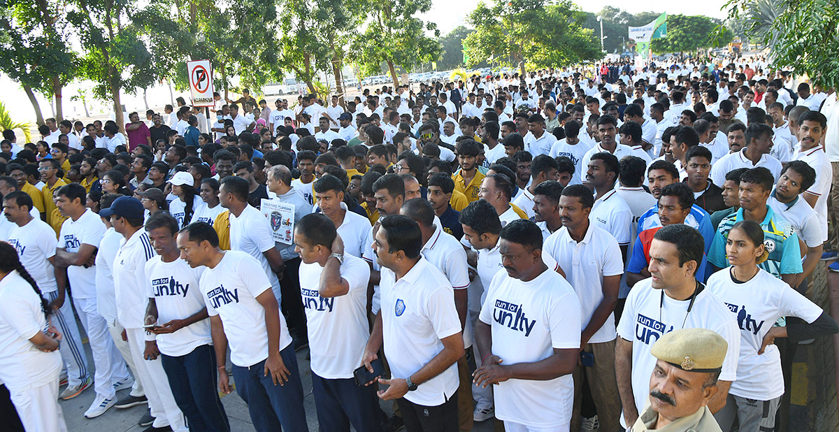 Hyderabad Police Ekta Run Peoples Plaza Photos13