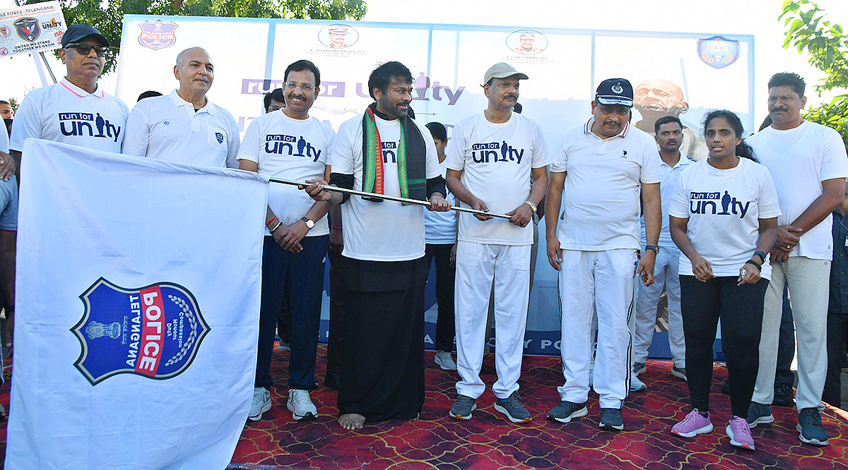 Hyderabad Police Ekta Run Peoples Plaza Photos15