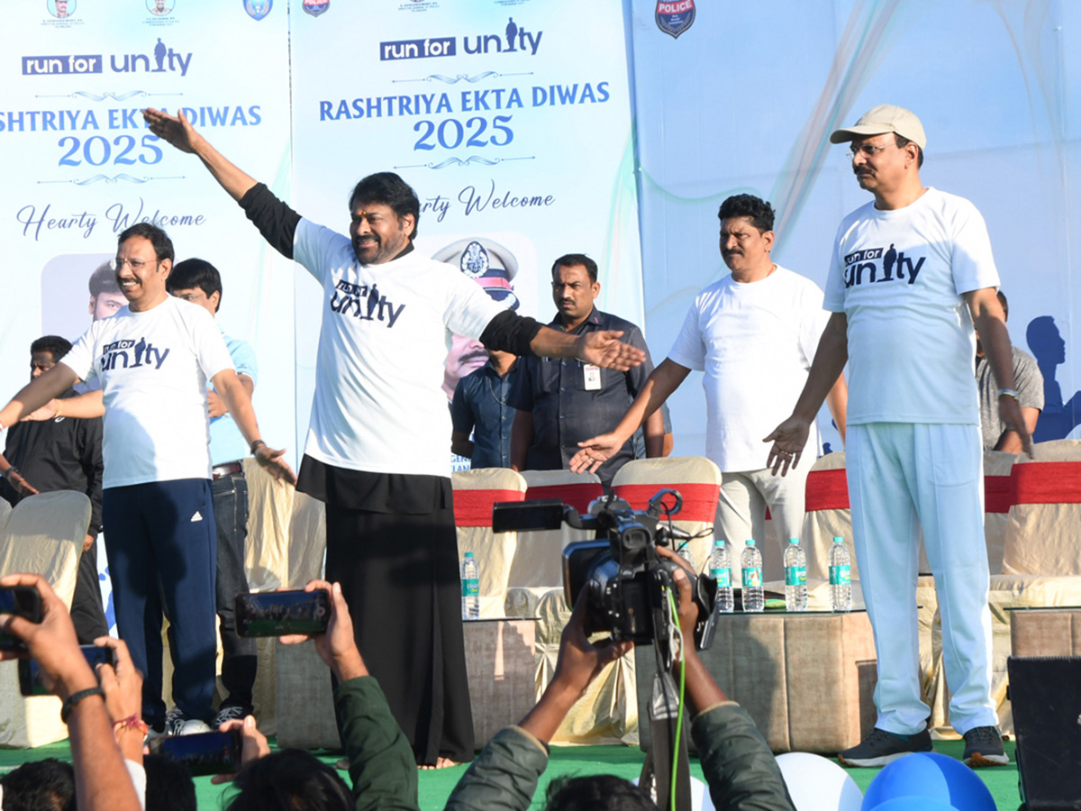 Hyderabad Police Ekta Run Peoples Plaza Photos2