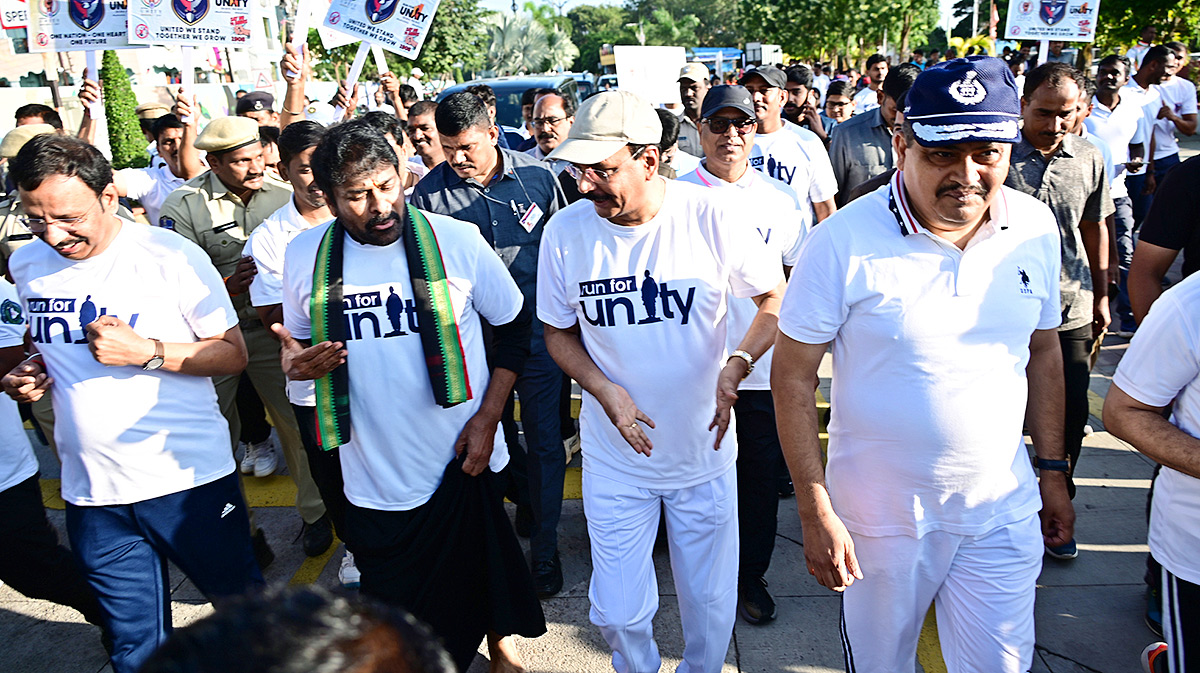 Hyderabad Police Ekta Run Peoples Plaza Photos22