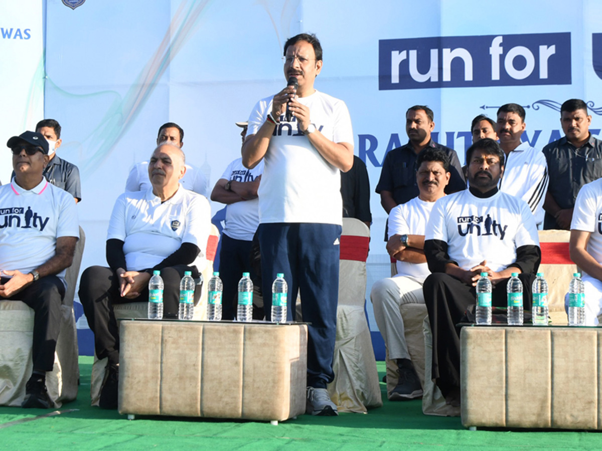Hyderabad Police Ekta Run Peoples Plaza Photos5