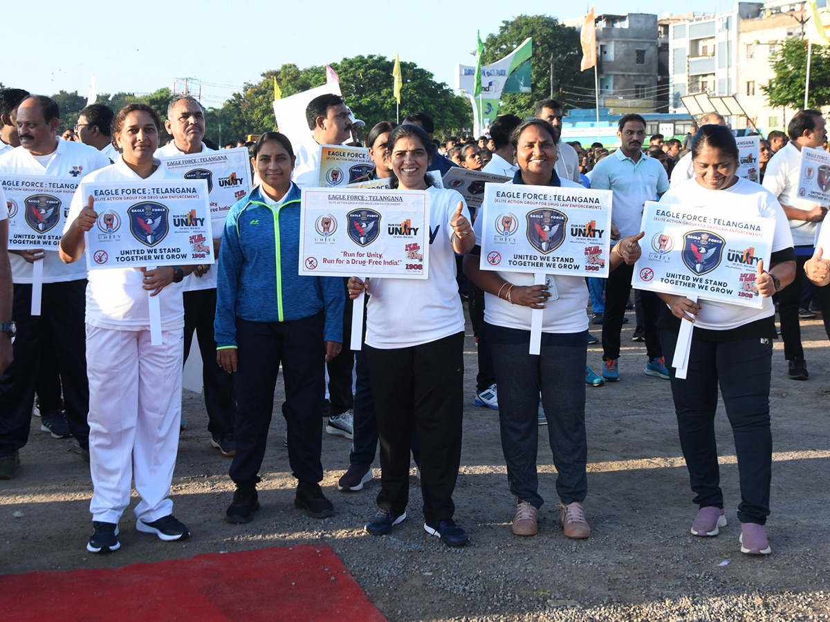 Hyderabad Police Ekta Run Peoples Plaza Photos7