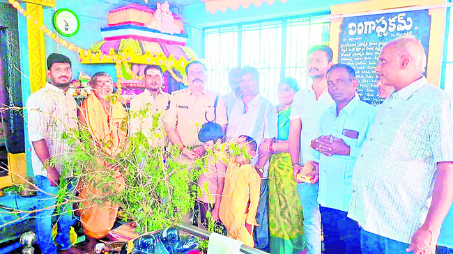 అంగరంగ వైభవంగా..2