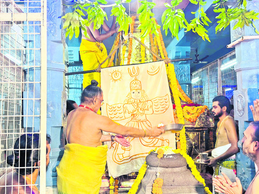బ్రహ్మాండం.. బ్రహ్మోత్సవం 1