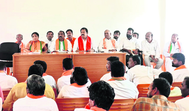 స్థానిక ఎన్నికల్లో పోటీకి సిద్ధంగా ఉండాలి1