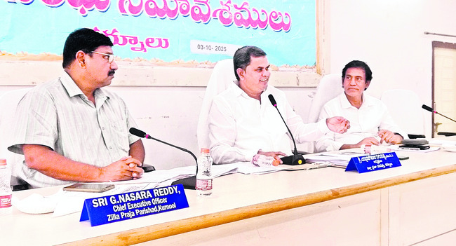 వరద నీటి మళ్లింపుతోనే పరిష్కారం1