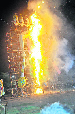వైభవంగా విజయదశమి3