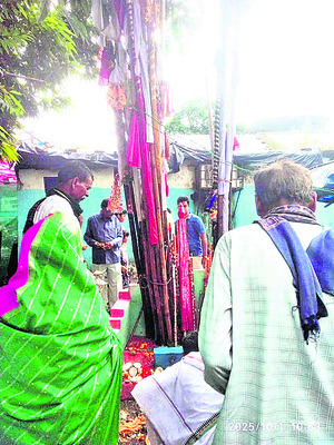 భక్తిశ్రద్ధలతో దుర్గాదేవికి పూజలు 3