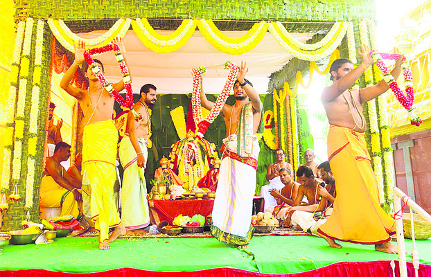 బ్రహ్మోత్సవం.. పులకించిన భక్తజనం2
