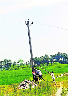 వణికించిన గాలివాన2