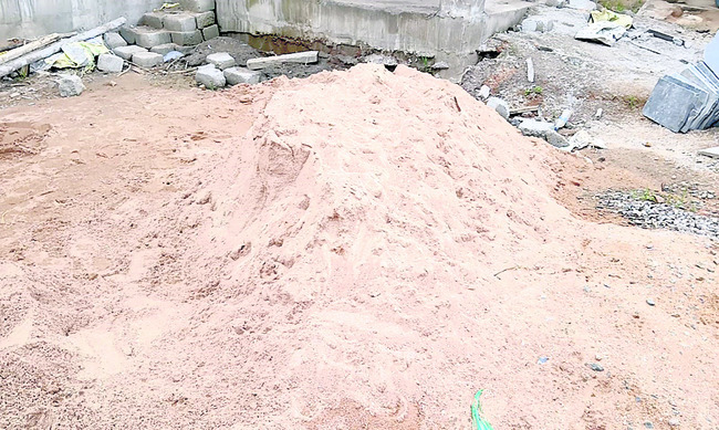 నాణ్యతకు తిలోదకాలు.! 1