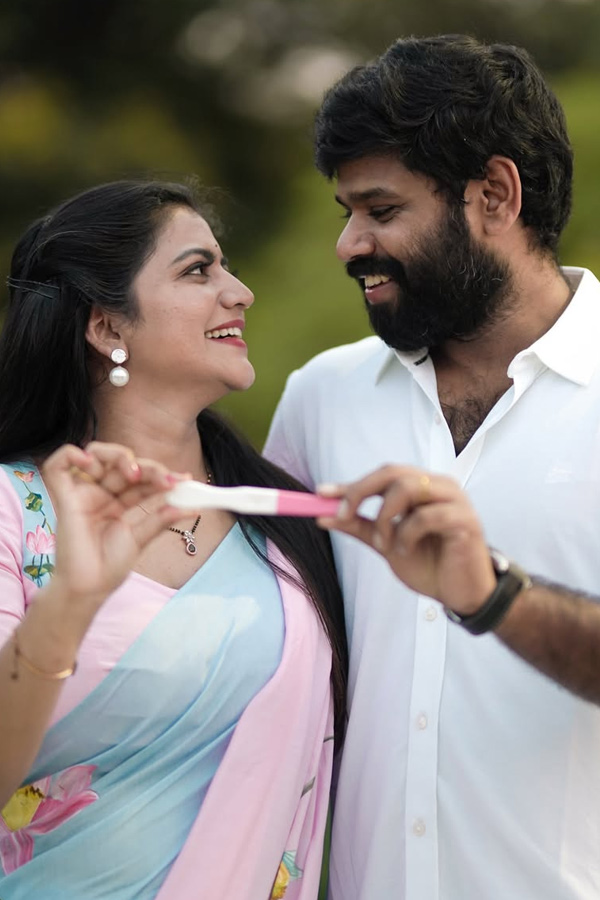  Anchor Shiva Jyothi Announced Her Pregnancy Photos12